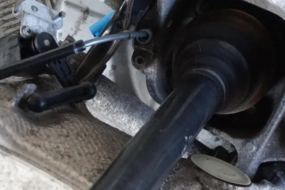 BMW 5 E61 530i N52 Zwrotnica Półoś Prawy Tył Zacisk Tarcza - SKU 6770924-2 - Numer Części 6770924