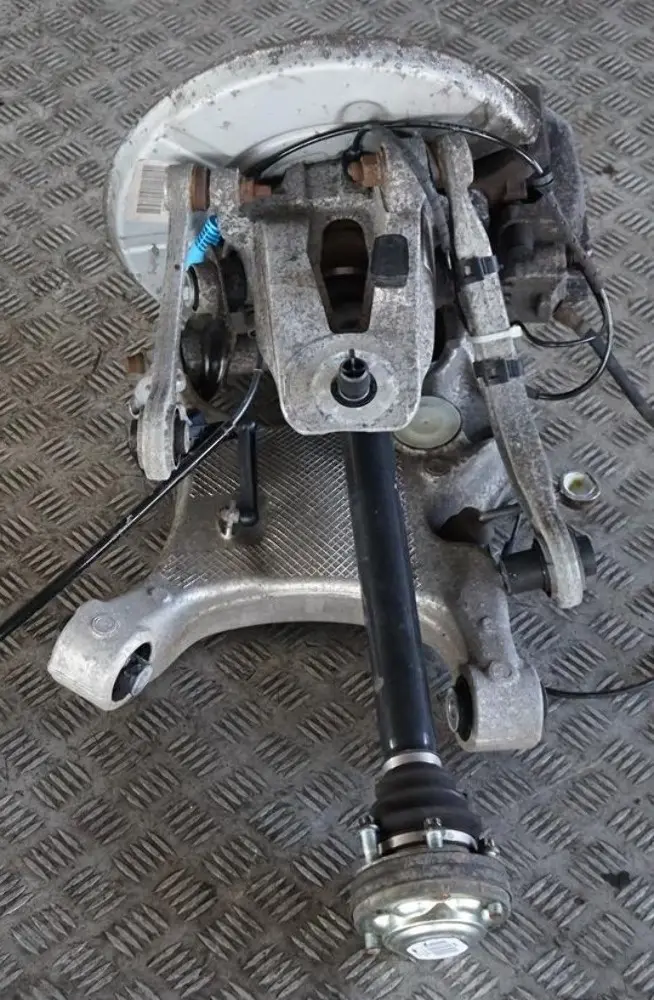 N52 Susp. tras. der. portador rueda para BMW 5 E61 530i con número de pieza 6770924 BMW 5 E61 530i N52 Susp. tras. der. portador rueda - SKU 6770924-2 - Número de pieza 6770924