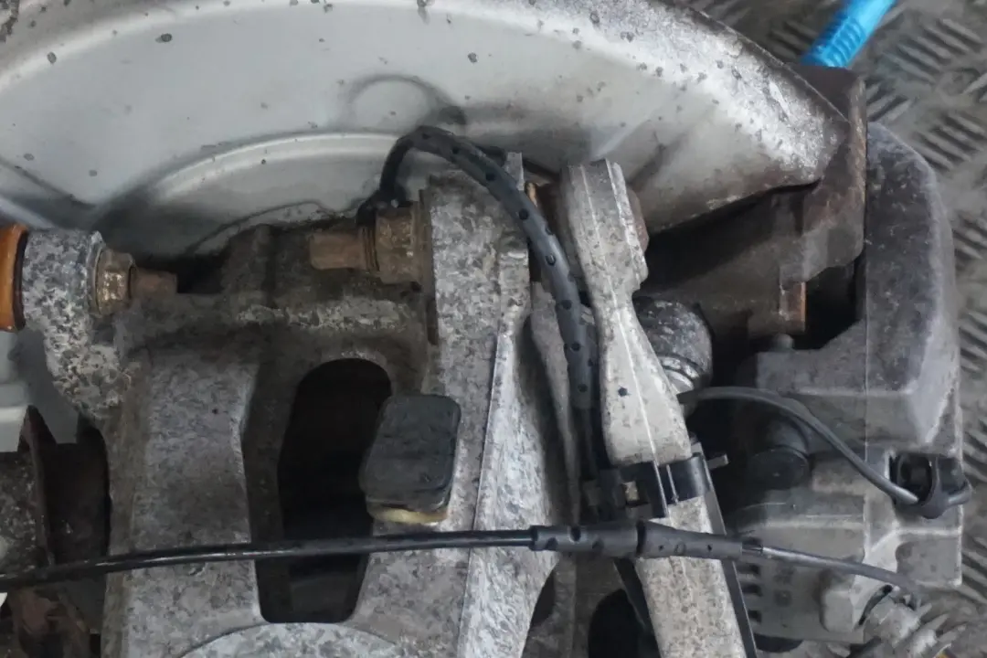 BMW E61 520D N47 Hinten Rechts Abtriebs Welle Aufhängung Bein Radträger - SKU 6770924 - Teilenummer 6770924
