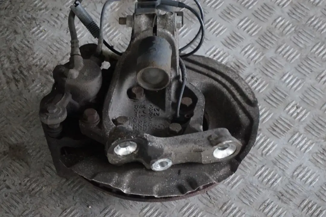 M47N2 Sport Front Left N/S Spring Strut Brake Suspension Leg Hub to BMW 1 E87 118d with Part number 31316771557 BMW 1 E87 118d M47N2 Sport Front Left N/S Spring Strut Brake Suspension Leg Hub - SKU 6771557 - Part number 31316771557