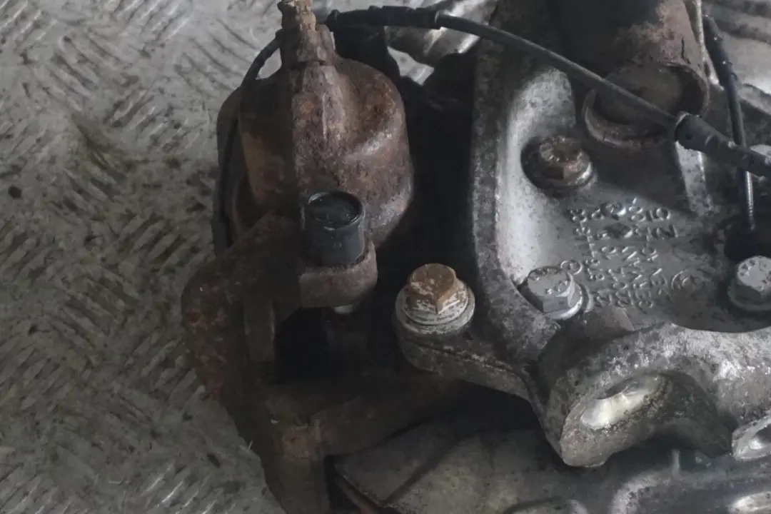 N47 Amortisseur A L'Avant Gauche pour BMW E90 Touring 318d à propos du numéro de pièce 6771723 BMW E90 Touring 318d N47 Amortisseur A L'Avant Gauche - SKU 6771723 - Numéro de pièce 6771723