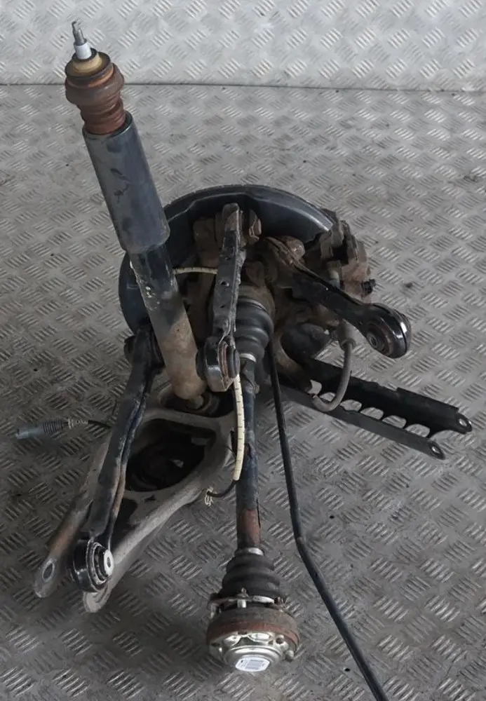 N52 Rear Left N/S Axle Leg Suspension Brake Disc Hub to BMW 3 Series E90 325i with Part number BMW 3 Series E90 325i N52 Rear Left N/S Axle Leg Suspension Brake Disc Hub - SKU 6771725 - Part number