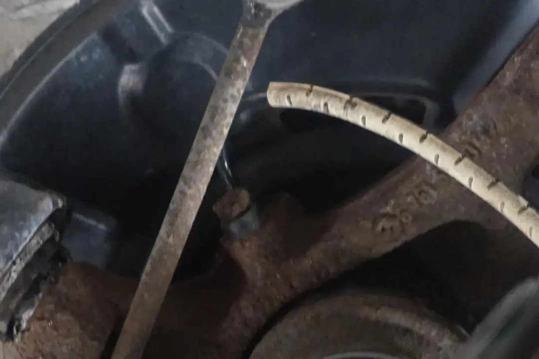 N52 Rear Left N/S Axle Leg Suspension Brake Disc Hub to BMW 3 Series E90 325i with Part number BMW 3 Series E90 325i N52 Rear Left N/S Axle Leg Suspension Brake Disc Hub - SKU 6771725 - Part number