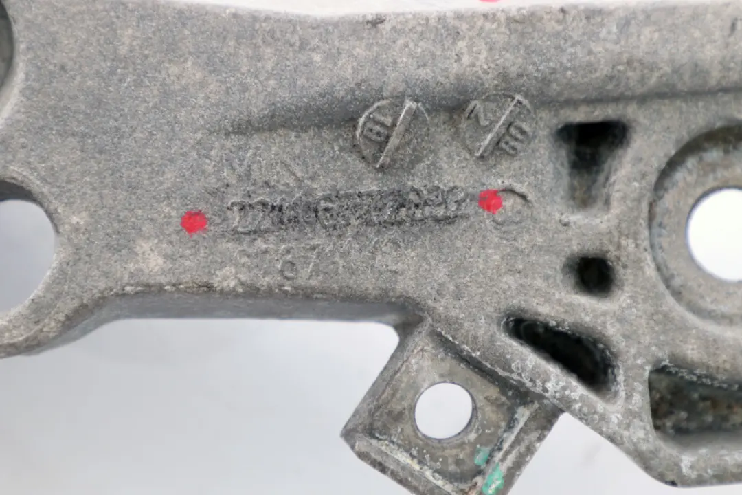 Wärmeschutzblech 2211 677203 für Mini Cooper One R55 R56 R58 R59 R60 JCW mit Teilenummer 22116772032 Mini Cooper One R55 R56 R58 R59 R60 JCW Wärmeschutzblech 2211 677203 - SKU 6772032 - Teilenummer 22116772032