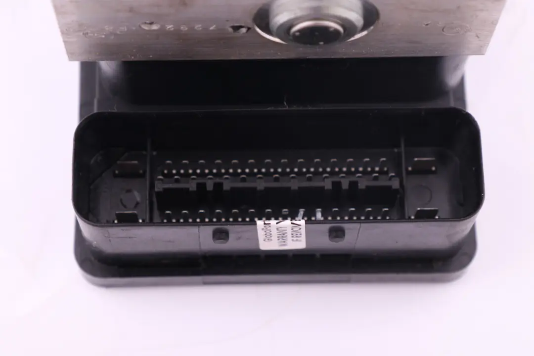 ABS Module de Controle Hydro-Einheit pour BMW Serie E87 E90 E91 à propos du numéro de pièce 6791521 BMW Serie E87 E90 E91 ABS Module de Controle Hydro-Einheit - SKU 6772214 - Numéro de pièce 6791521