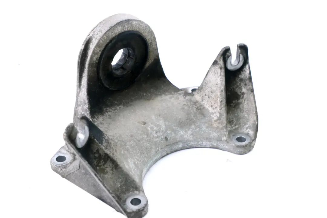 Getriebetragbock 6754619 für BMW 7 er E65 E66 E67 mit Teilenummer 6772288 BMW 7 er E65 E66 E67 Getriebetragbock 6754619 - SKU 6772288 - Teilenummer 6772288