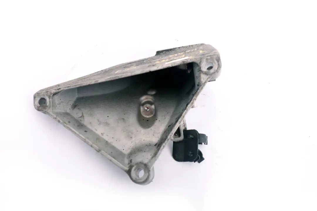 M57N2 Engine Supporting Bracket Left N/S 6770041 to BMW 3 Series E90 E91 E92 330xd with Part number 6774299 BMW 3 Series E90 E91 E92 330xd M57N2 Engine Supporting Bracket Left N/S 6770041 - SKU 6774299 - Part number 6774299