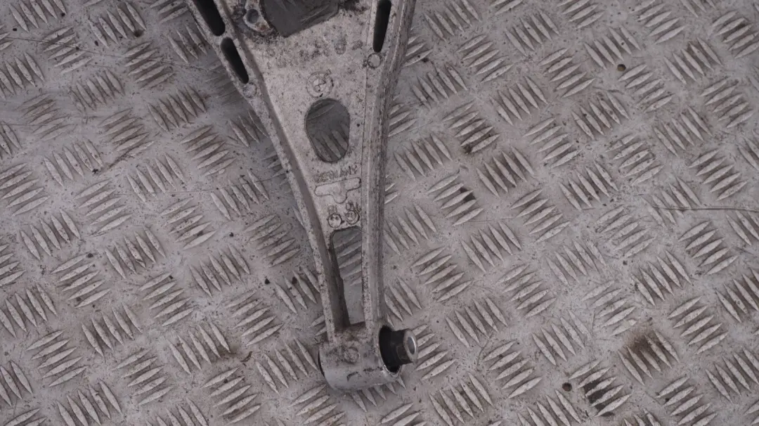 BMW Z4 E85 2.0i N46 150HP Zwrotnica półoś lewa - SKU 6774775 - Numer Części 6774775