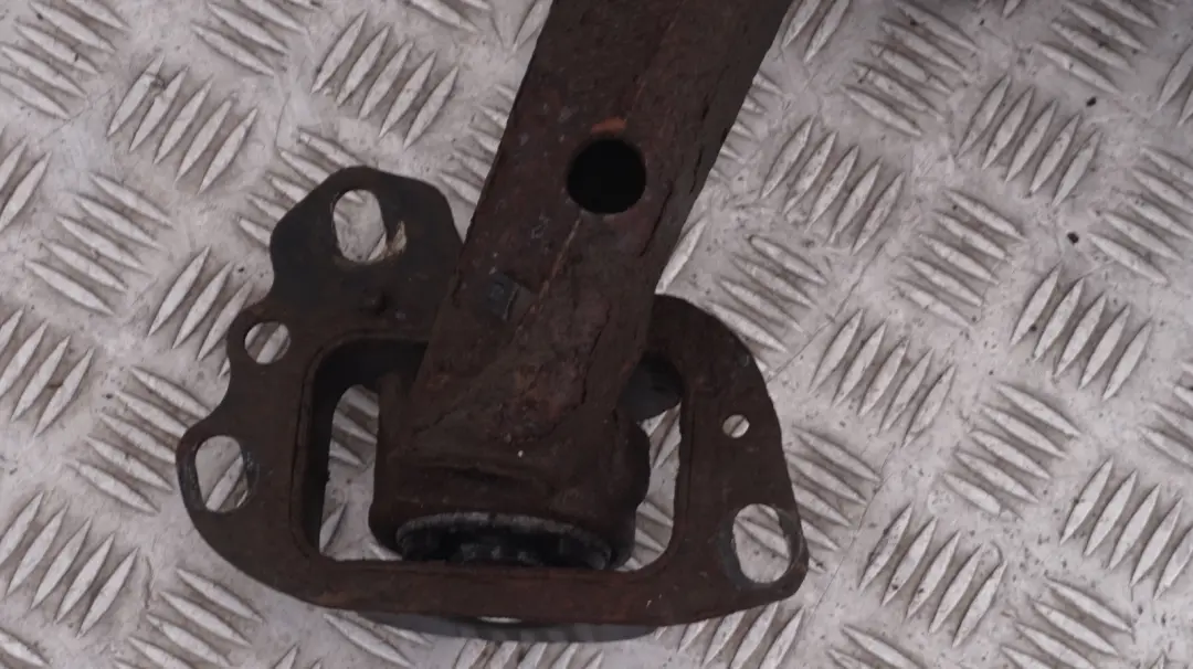 170HP Zwrotnica amortyzator prawy do BMW Z4 E85 2.2i o numerze 6774776 BMW Z4 E85 2.2i 170HP Zwrotnica amortyzator prawy - SKU 6774776 - Numer Części 6774776