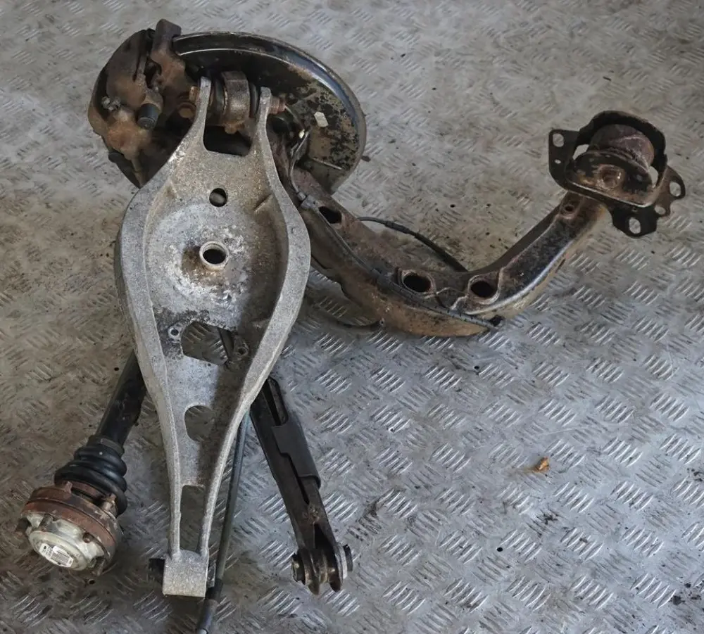 BMW 3 E46 Saloon 325i M54 Rear Left N/S Suspension Leg Brake Wheel Hub Axle - SKU 6774777-3 - Part number 6774777