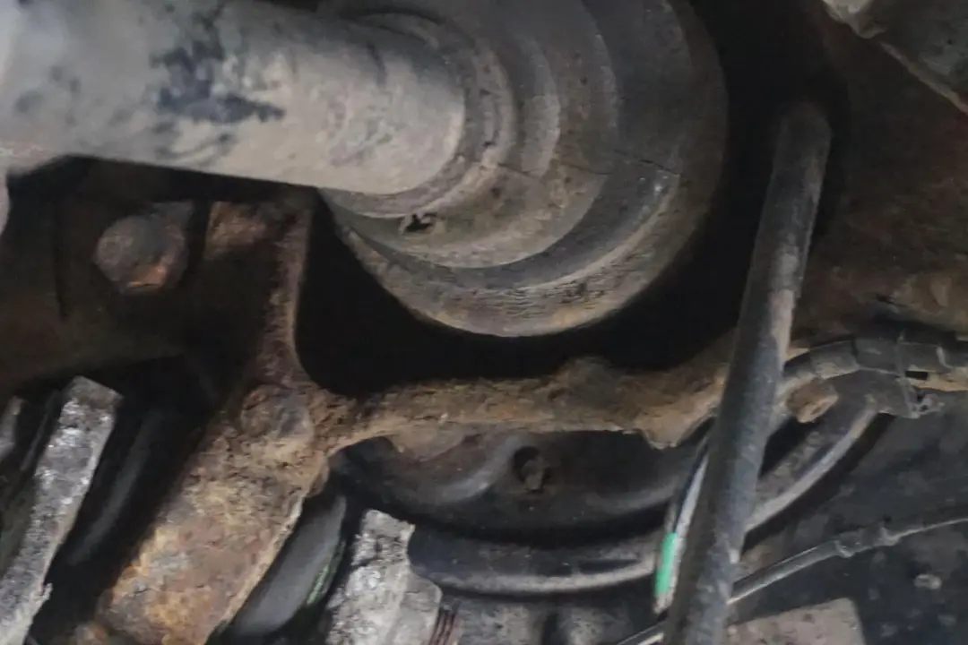 320Ci M54 Rear Right O/S Suspension Leg Brake Wheel Hub Axle to BMW 3 E46 Cabrio with Part number 6774778 BMW 3 E46 Cabrio 320Ci M54 Rear Right O/S Suspension Leg Brake Wheel Hub Axle - SKU 6774778-1 - Part number 6774778