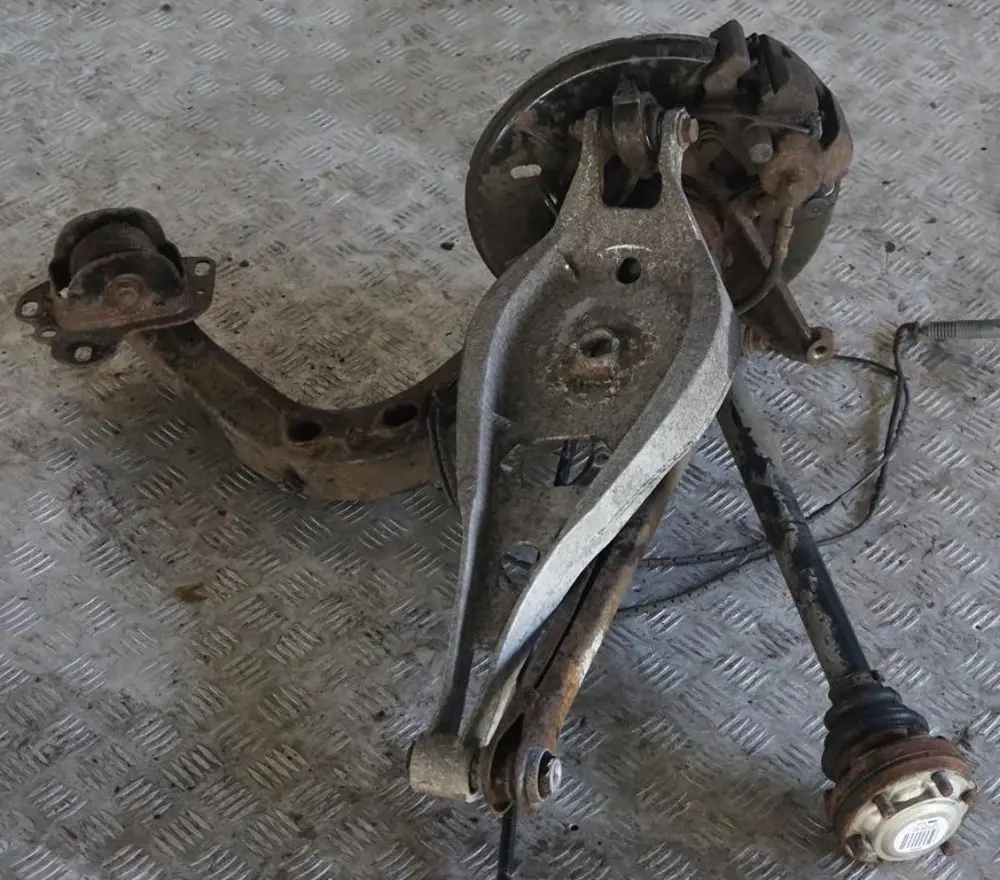 M54 Rear Right O/S Suspension Leg Brake Wheel Hub Axle to BMW 3 E46 Saloon 325i with Part number 6774778 BMW 3 E46 Saloon 325i M54 Rear Right O/S Suspension Leg Brake Wheel Hub Axle - SKU 6774778-2 - Part number 6774778