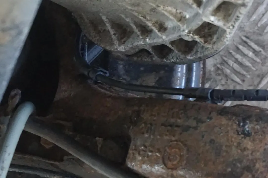 M57 184PS Abtriebswelle Schwenklager Hinten Links für BMW 3 E46 Sedan 330d mit Teilenummer 6774777 BMW 3 E46 Sedan 330d M57 184PS Abtriebswelle Schwenklager Hinten Links - SKU 6774779 - Teilenummer 6774777