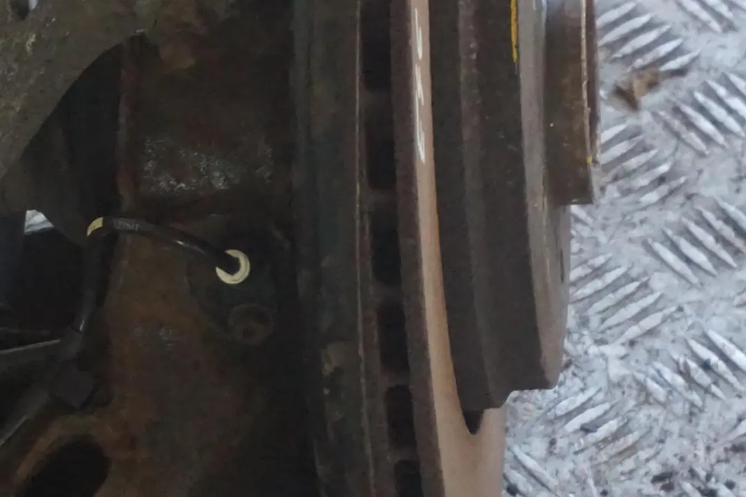 M57 Rear Left N/S Suspension Leg Brake Wheel Hub Axle to BMW 3 E46 Saloon 330d with Part number 6774777 BMW 3 E46 Saloon 330d M57 Rear Left N/S Suspension Leg Brake Wheel Hub Axle - SKU 6774779 - Part number 6774777