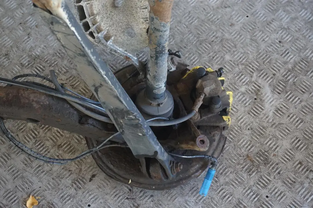 M57 Rear Right O/S Suspension Leg Brake Wheel Hub Axle to BMW 3 E46 Saloon 330d with Part number 6774780 BMW 3 E46 Saloon 330d M57 Rear Right O/S Suspension Leg Brake Wheel Hub Axle - SKU 6774780 - Part number 6774780