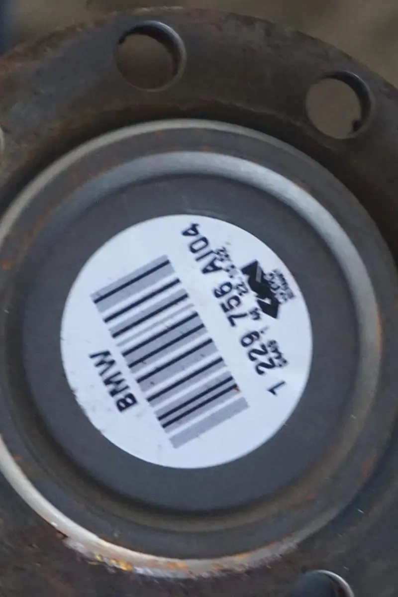 M57 184PS Abtriebswelle Schwenklager Hinten Links für BMW 3 E46 Sedan 330d mit Teilenummer 6774780 BMW 3 E46 Sedan 330d M57 184PS Abtriebswelle Schwenklager Hinten Links - SKU 6774780 - Teilenummer 6774780