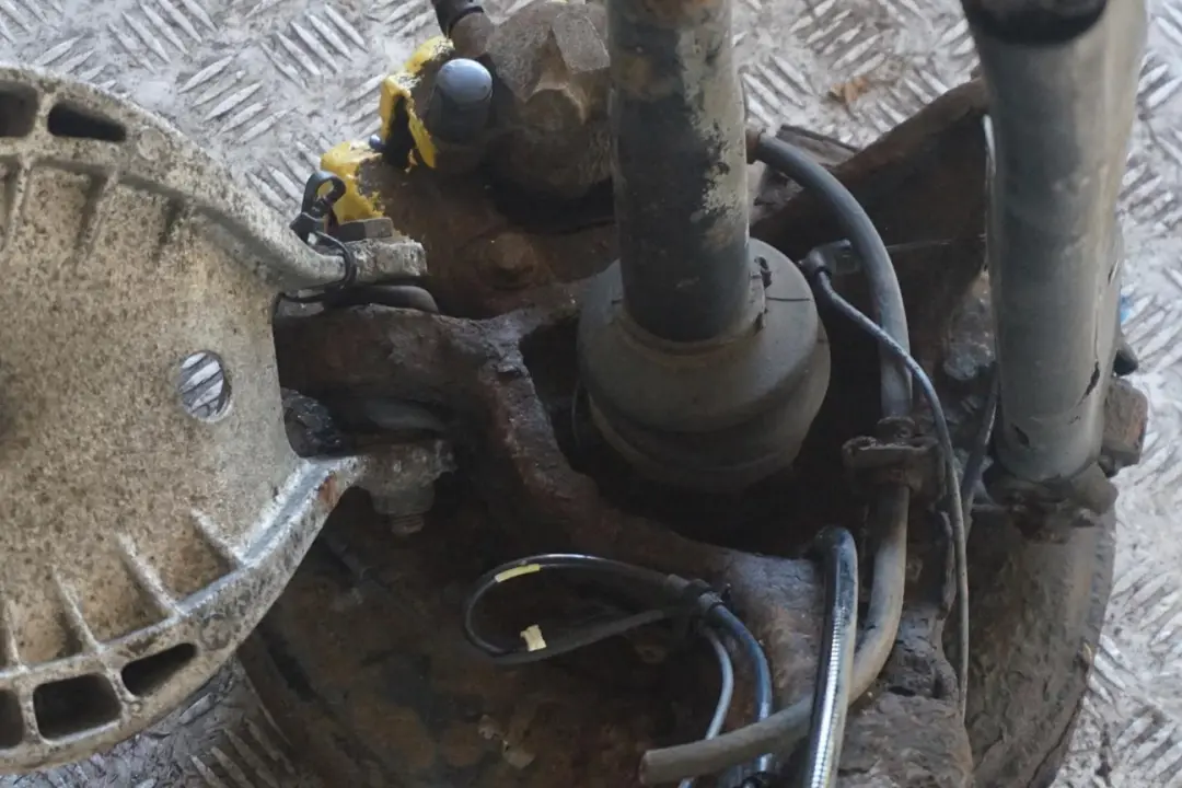 M57 184PS Abtriebswelle Schwenklager Hinten Links für BMW 3 E46 Sedan 330d mit Teilenummer 6774780 BMW 3 E46 Sedan 330d M57 184PS Abtriebswelle Schwenklager Hinten Links - SKU 6774780 - Teilenummer 6774780