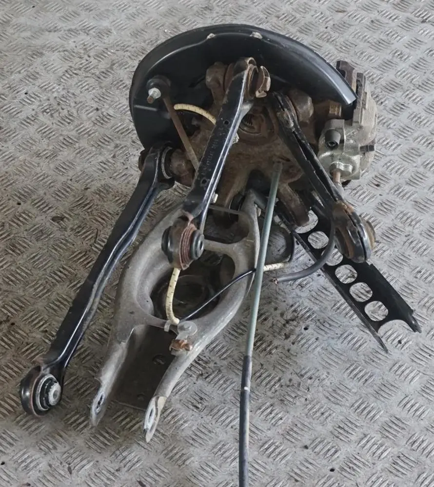 N52 Rear Left N/S Suspension Leg Axle Brake Disc Hub Set to BMW 1 Series E87 130i with Part number 6774807 BMW 1 Series E87 130i N52 Rear Left N/S Suspension Leg Axle Brake Disc Hub Set - SKU 6774807-10 - Part number 6774807