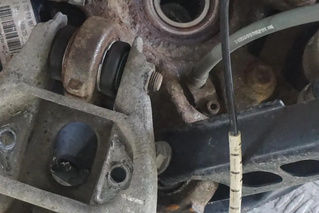 N52 Rear Left N/S Suspension Leg Axle Brake Disc Hub Set to BMW 1 Series E87 130i with Part number 6774807 BMW 1 Series E87 130i N52 Rear Left N/S Suspension Leg Axle Brake Disc Hub Set - SKU 6774807-10 - Part number 6774807