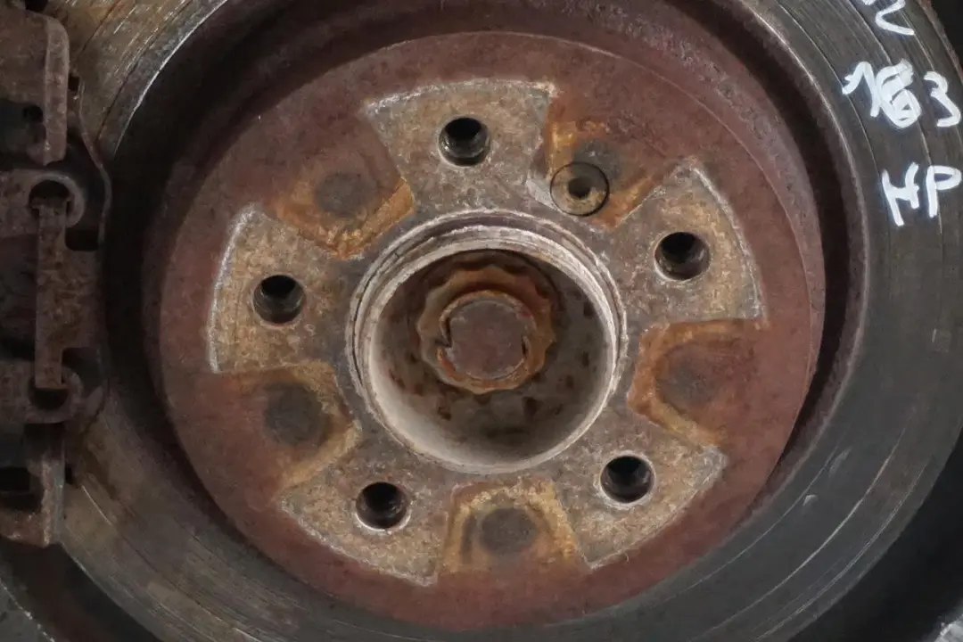 BMW 3 E91 Touring 320d M47N2 Rear Left N/S Axle Leg Suspension Brake Disc Hub - SKU 6774807-13 - Part number 6774807