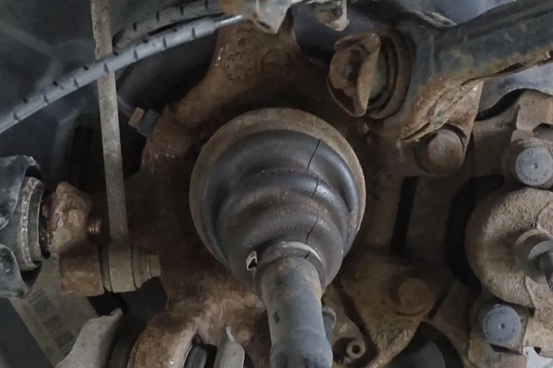 M47N2 Rear Left N/S Axle Leg Suspension Brake Disc Hub to BMW 3 E91 Touring 320d with Part number 6774807 BMW 3 E91 Touring 320d M47N2 Rear Left N/S Axle Leg Suspension Brake Disc Hub - SKU 6774807-13 - Part number 6774807