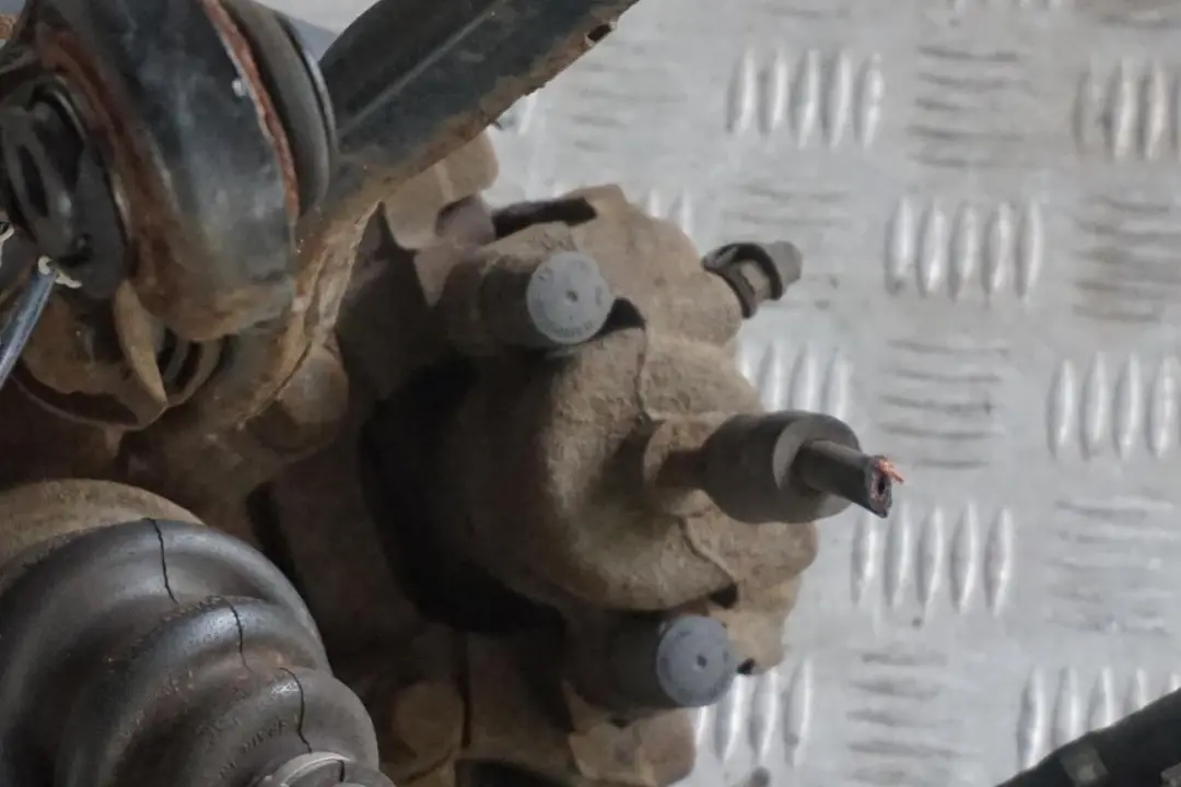 N47N2 163PS Abtriebswelle Schwenklager Hinten Links für BMW 3 E91 Touring 320d mit Teilenummer 6774807 BMW 3 E91 Touring 320d N47N2 163PS Abtriebswelle Schwenklager Hinten Links - SKU 6774807-13 - Teilenummer 6774807