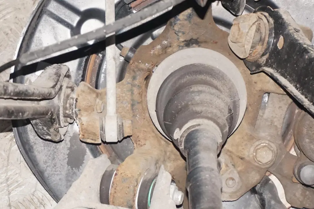 N47S Rear Left N/S Suspension Hub Leg Brake Caliper Disc to BMW 1 E88 Cabrio 123d with Part number 6774807 BMW 1 E88 Cabrio 123d N47S Rear Left N/S Suspension Hub Leg Brake Caliper Disc - SKU 6774807-14 - Part number 6774807