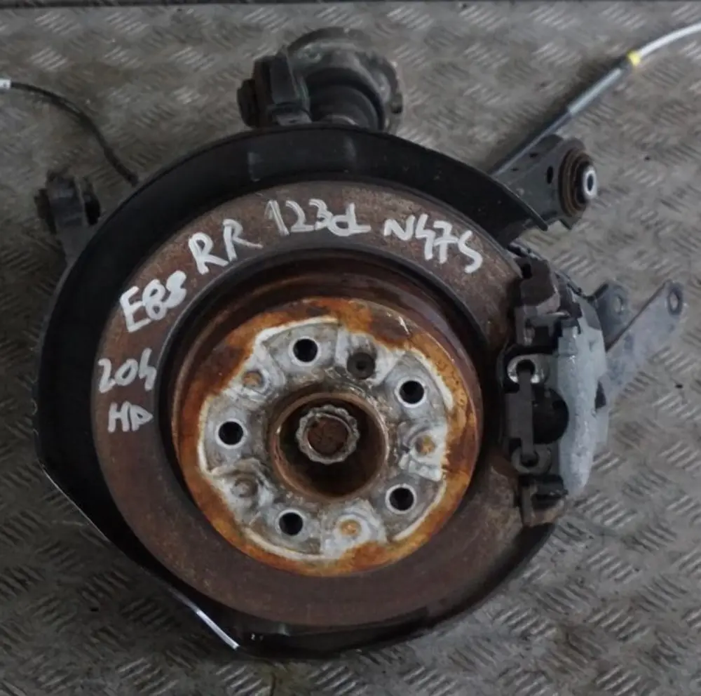 BMW E88 Cabrio 123d N47S Étrier Frein Moyeu Suspension Arrière Droit