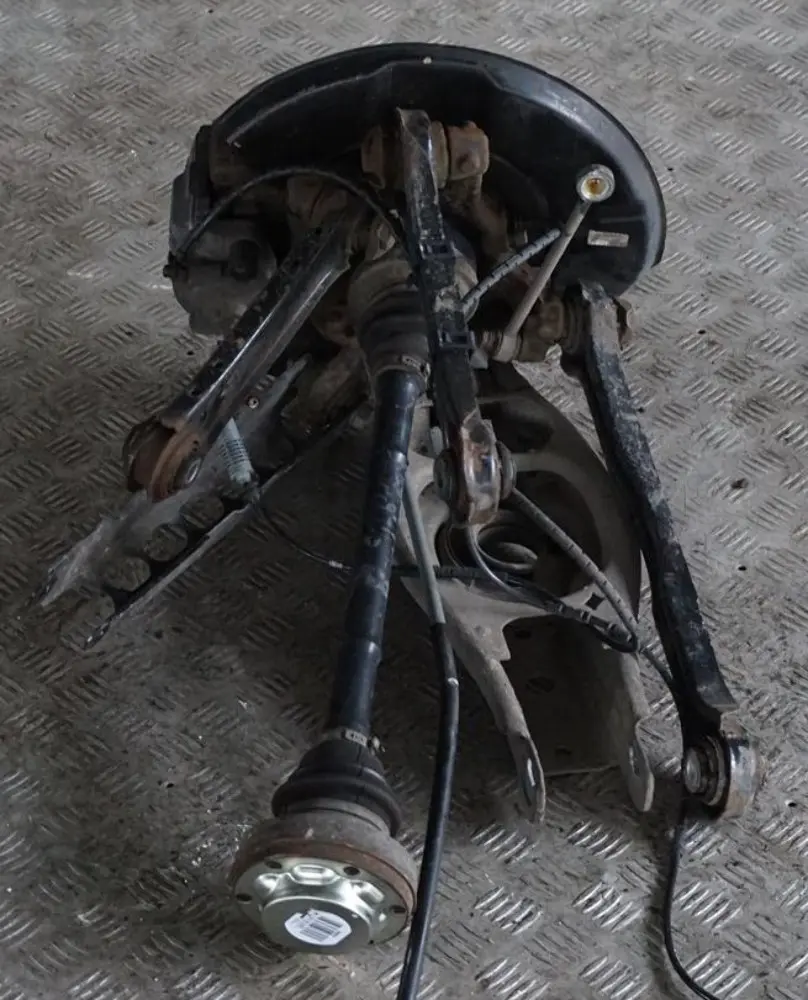 N47S Federbein Stossdämpfer Bremssattelgehäuse Hinten Rechts für BMW E88 123d mit Teilenummer 6774808 BMW E88 123d N47S Federbein Stossdämpfer Bremssattelgehäuse Hinten Rechts - SKU 6774808-16 - Teilenummer 6774808