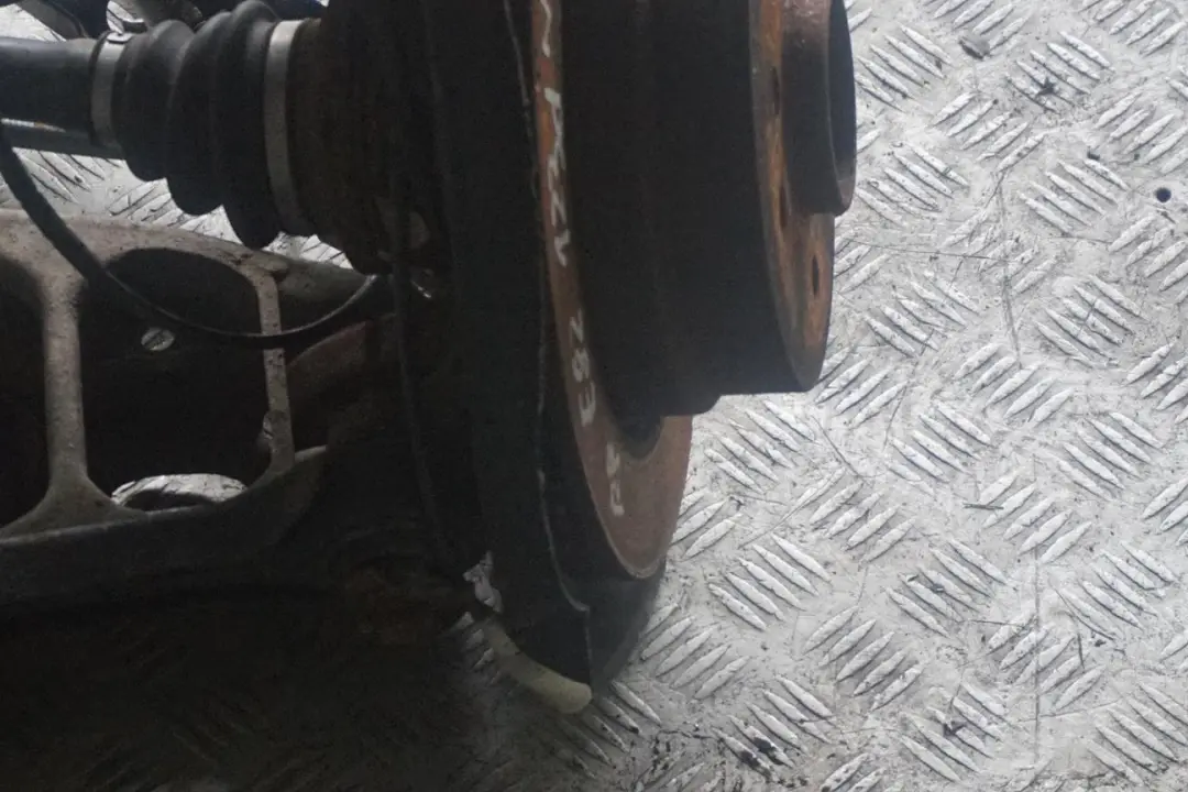 N47S Rear Right O/S Suspension Hub Leg Brake Caliper Disc to BMW 1 E82 E88 123d with Part number 6774808 BMW 1 E82 E88 123d N47S Rear Right O/S Suspension Hub Leg Brake Caliper Disc - SKU 6774808-9 - Part number 6774808