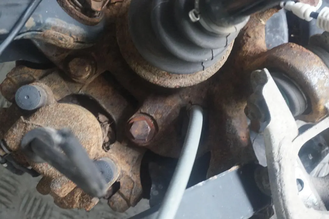 BMW 1 E82 123d N47S Federbein Stossdämpfer Bremssattelgehäuse Hinten Rechts - SKU 6774808-9 - Teilenummer 6774808