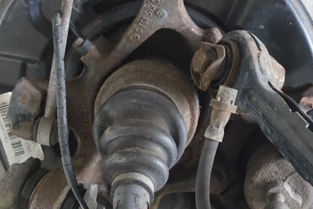 Reihe E87 LCI 120d N47 Abtriebswelle Schwenklager Hinten Links für BMW 1 mit Teilenummer 6774809 BMW 1 Reihe E87 LCI 120d N47 Abtriebswelle Schwenklager Hinten Links - SKU 6774809-12 - Teilenummer 6774809