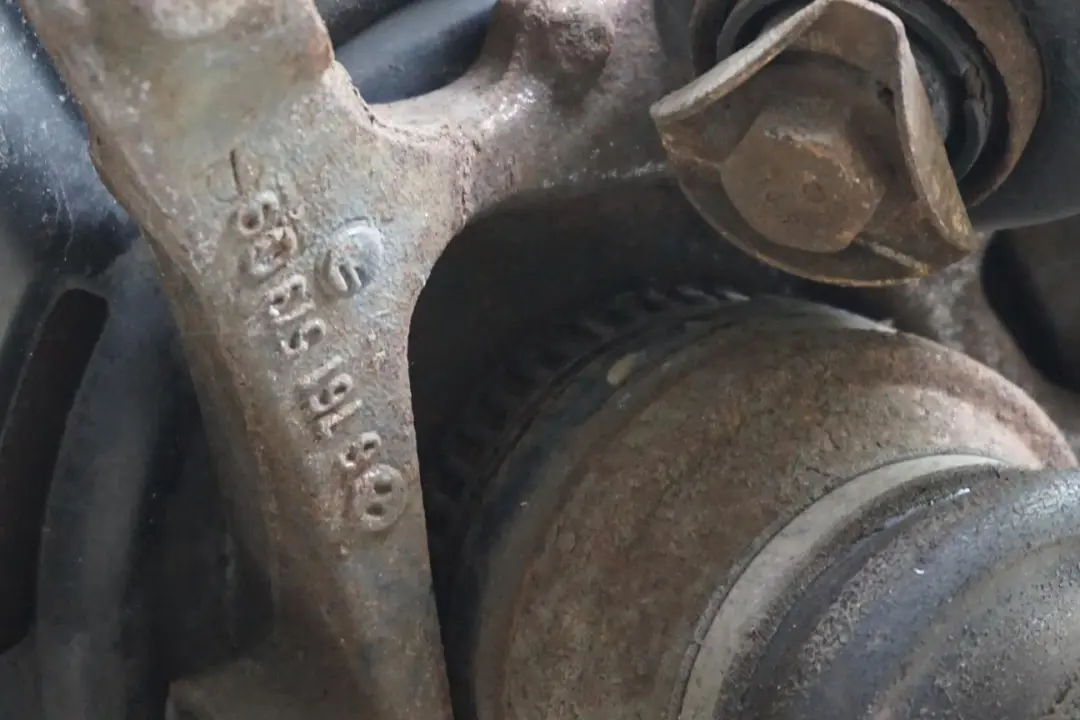 Reihe E87 LCI 120d N47 Abtriebswelle Schwenklager Hinten Links für BMW 1 mit Teilenummer 6774809 BMW 1 Reihe E87 LCI 120d N47 Abtriebswelle Schwenklager Hinten Links - SKU 6774809-12 - Teilenummer 6774809