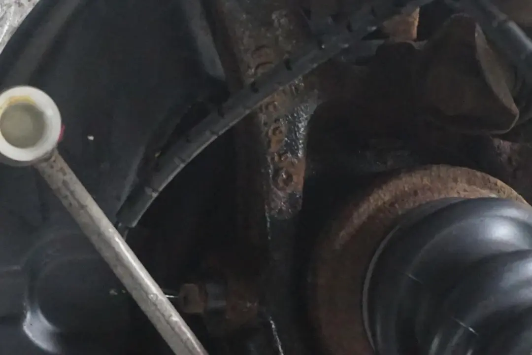 N47 Zwrotnica półoś lewa 143HP do BMW E90 318d o numerze 6774809 BMW E90 318d N47 Zwrotnica półoś lewa 143HP - SKU 6774809-16 - Numer Części 6774809