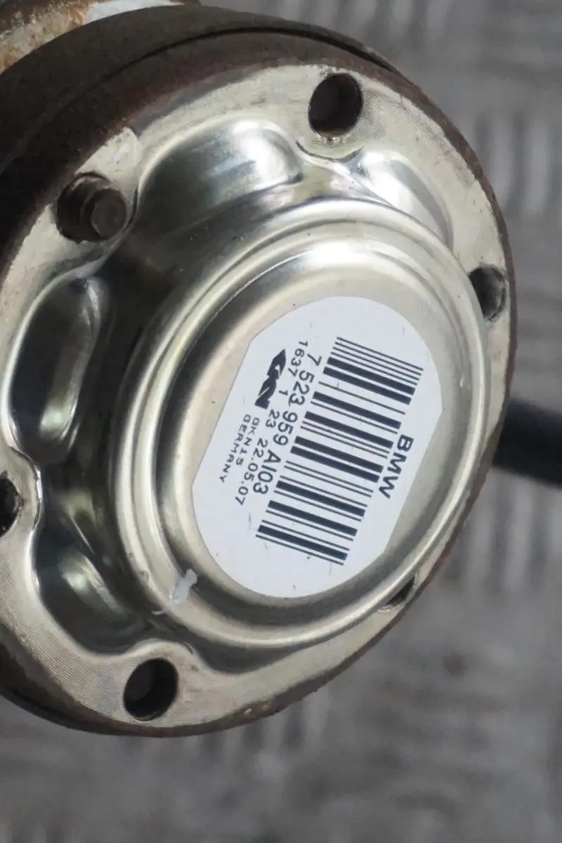 BMW E87 118i N43 Zwrotnica Półoś Lewy Tył 143HP - SKU 6774809-23 - Numer Części 6774809