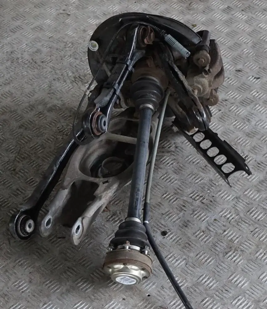 BMW 1 E87 118d M47N2 Abtriebswelle Schwenklager Bremssattel Bremse Hinten Links - SKU 6774809-25 - Teilenummer 6774809