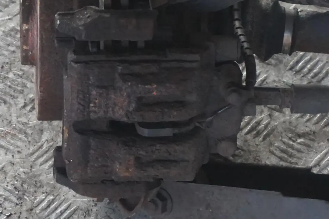 N43 143PS Albero di Uscita Cuscinetto Perno Posteriore Dx per BMW E90 318i con numero di parte 6783654 BMW E90 318i N43 143PS Albero di Uscita Cuscinetto Perno Posteriore Dx - SKU 6774809-26 - Numero di parte 6783654