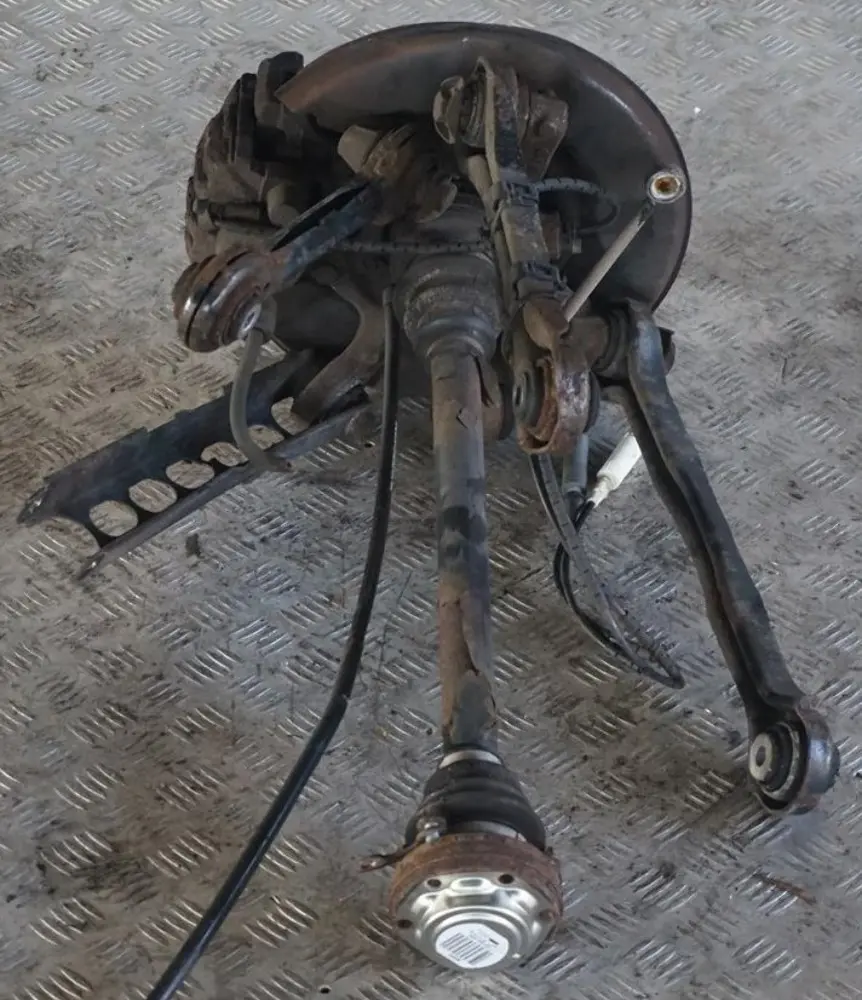 Reihe E90 318i N43 143PS Abtriebswelle Schwenklager Hinten Rechts für BMW 3 mit Teilenummer 6783654 BMW 3 Reihe E90 318i N43 143PS Abtriebswelle Schwenklager Hinten Rechts - SKU 6774809-26 - Teilenummer 6783654