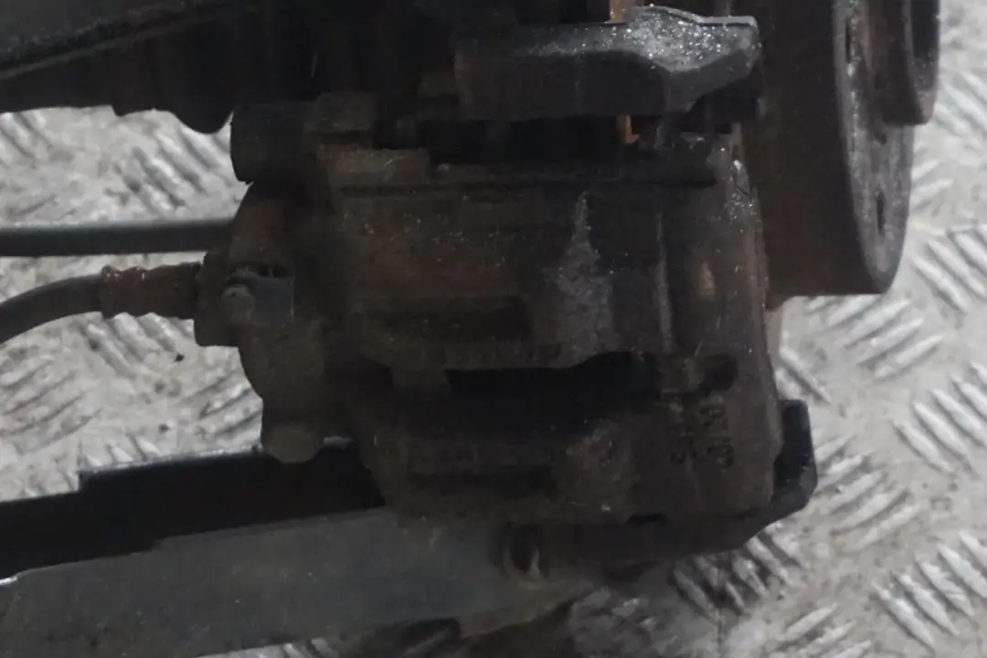 N47 143PS L'Arbre De Sortie Pivotement Arriere Gauche pour BMW Serie E81 118d à propos du numéro de pièce 6774809 BMW Serie E81 118d N47 143PS L'Arbre De Sortie Pivotement Arriere Gauche - SKU 6774809-29 - Numéro de pièce 6774809