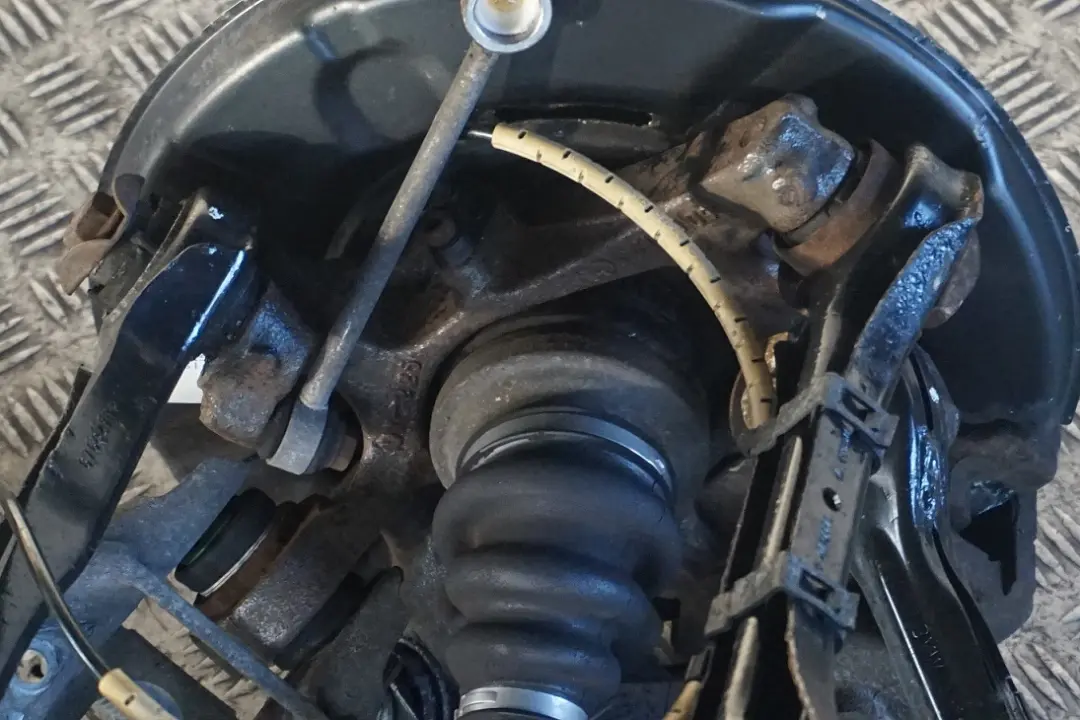 N53 Rear Left N/S Spring Strut Leg Brake Suspension Hub to BMW E92 325i with Part number 6774809 BMW E92 325i N53 Rear Left N/S Spring Strut Leg Brake Suspension Hub - SKU 6774809-3 - Part number 6774809