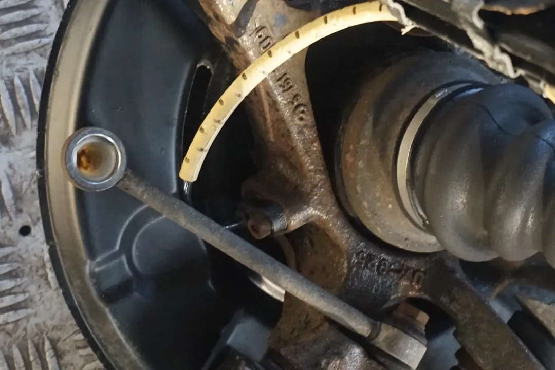 N53 Rear Left N/S Spring Strut Leg Brake Suspension Hub to BMW E92 325i with Part number 6774809 BMW E92 325i N53 Rear Left N/S Spring Strut Leg Brake Suspension Hub - SKU 6774809-3 - Part number 6774809