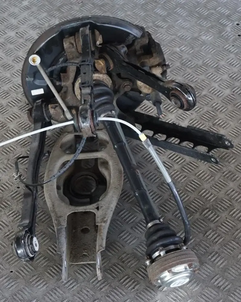 BMW 1 Series E88 Cabrio 120d N47 Rear Left N/S Suspension Leg Axle Brake Disc - SKU 6774809-4 - Part number 6774809