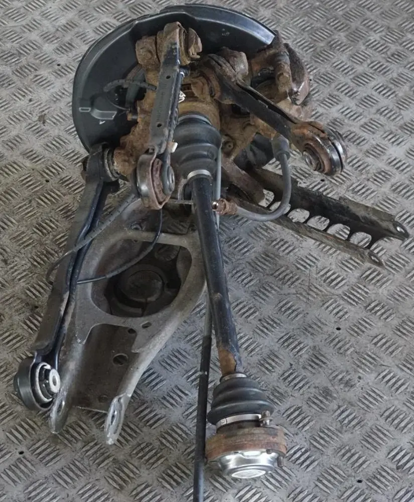 N45 116PS Abtriebswelle Schwenklager Bremssattel Hinten Links für BMW E87 116i mit Teilenummer 6774809 BMW E87 116i N45 116PS Abtriebswelle Schwenklager Bremssattel Hinten Links - SKU 6774809-7 - Teilenummer 6774809