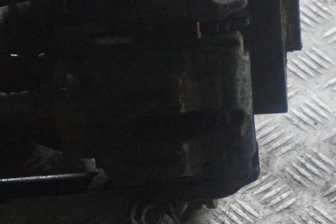 BMW E82 120i N43 170PS Abtriebswelle Schwenklager Bremssattel Hinten Links - SKU 6774809-11 - Teilenummer 6774809