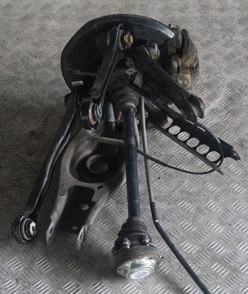 N43 170PS Abtriebswelle Schwenklager Bremssattel Hinten Links für BMW E82 120i mit Teilenummer 6774809 BMW E82 120i N43 170PS Abtriebswelle Schwenklager Bremssattel Hinten Links - SKU 6774809-11 - Teilenummer 6774809