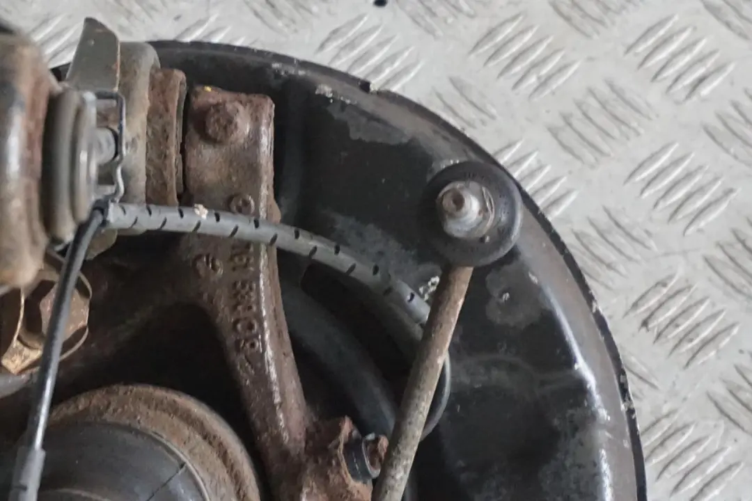 N47 Trasero Derecho O / S Suspension Pierna Eje Disco De Freno para BMW E87 LCI 120d con número de pieza 6774810 BMW E87 LCI 120d N47 Trasero Derecho O / S Suspension Pierna Eje Disco De Freno - SKU 6774810-11 - Número de pieza 6774810