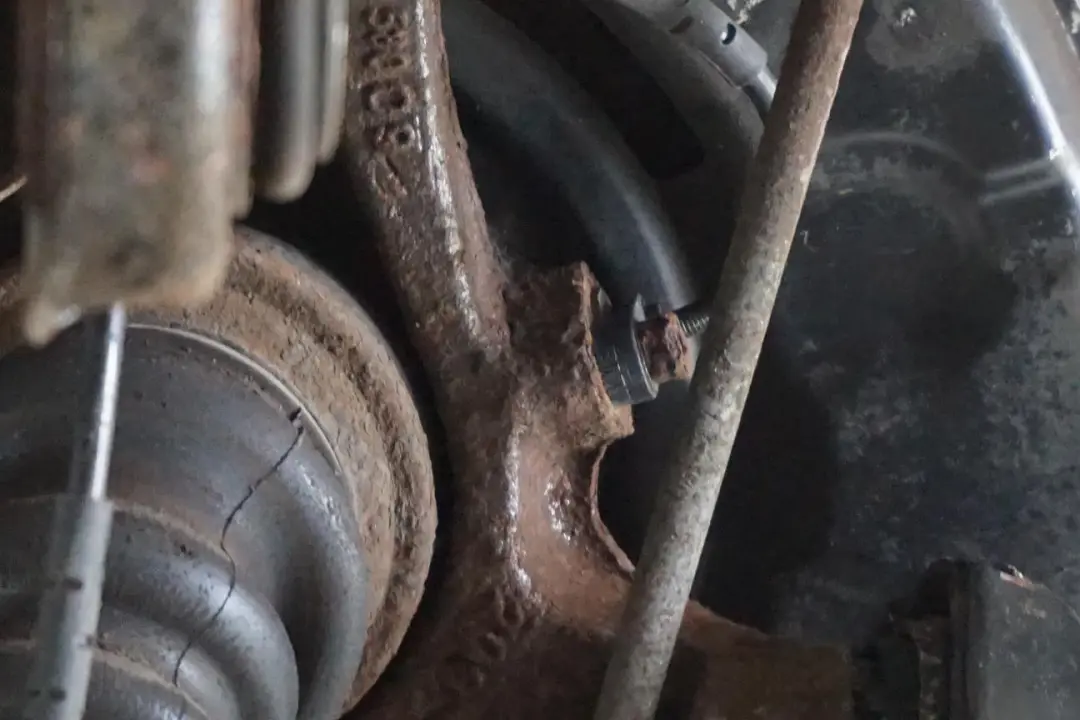 N47 Abtriebswelle Schwenklager Hinten Rechts für BMW 1 er E87 LCI 120d mit Teilenummer 6774810 BMW 1 er E87 LCI 120d N47 Abtriebswelle Schwenklager Hinten Rechts - SKU 6774810-11 - Teilenummer 6774810