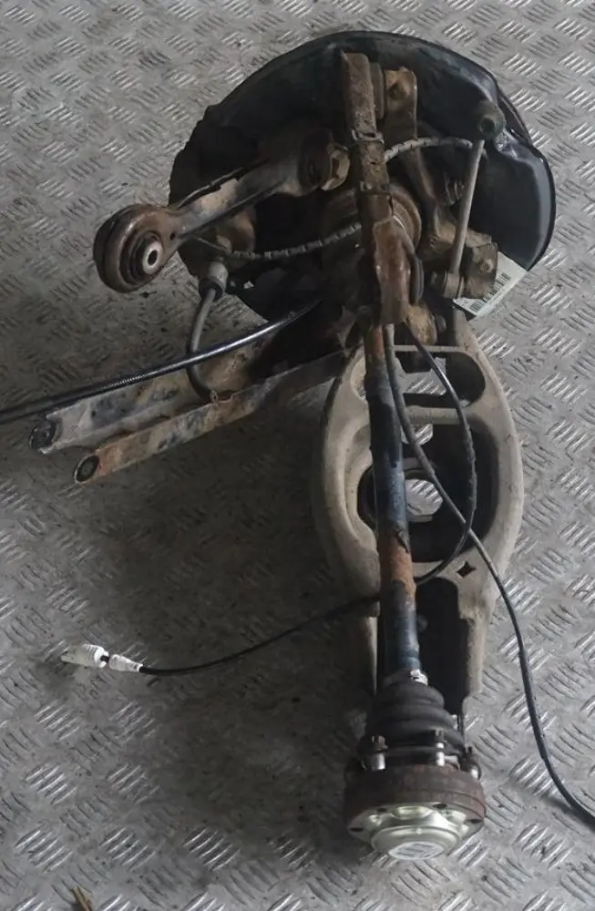 N47 Trasera Derecha O / S Suspension Pierna Eje Disco De Freno para BMW E90 318d con número de pieza 6774810 BMW E90 318d N47 Trasera Derecha O / S Suspension Pierna Eje Disco De Freno - SKU 6774810-14 - Número de pieza 6774810