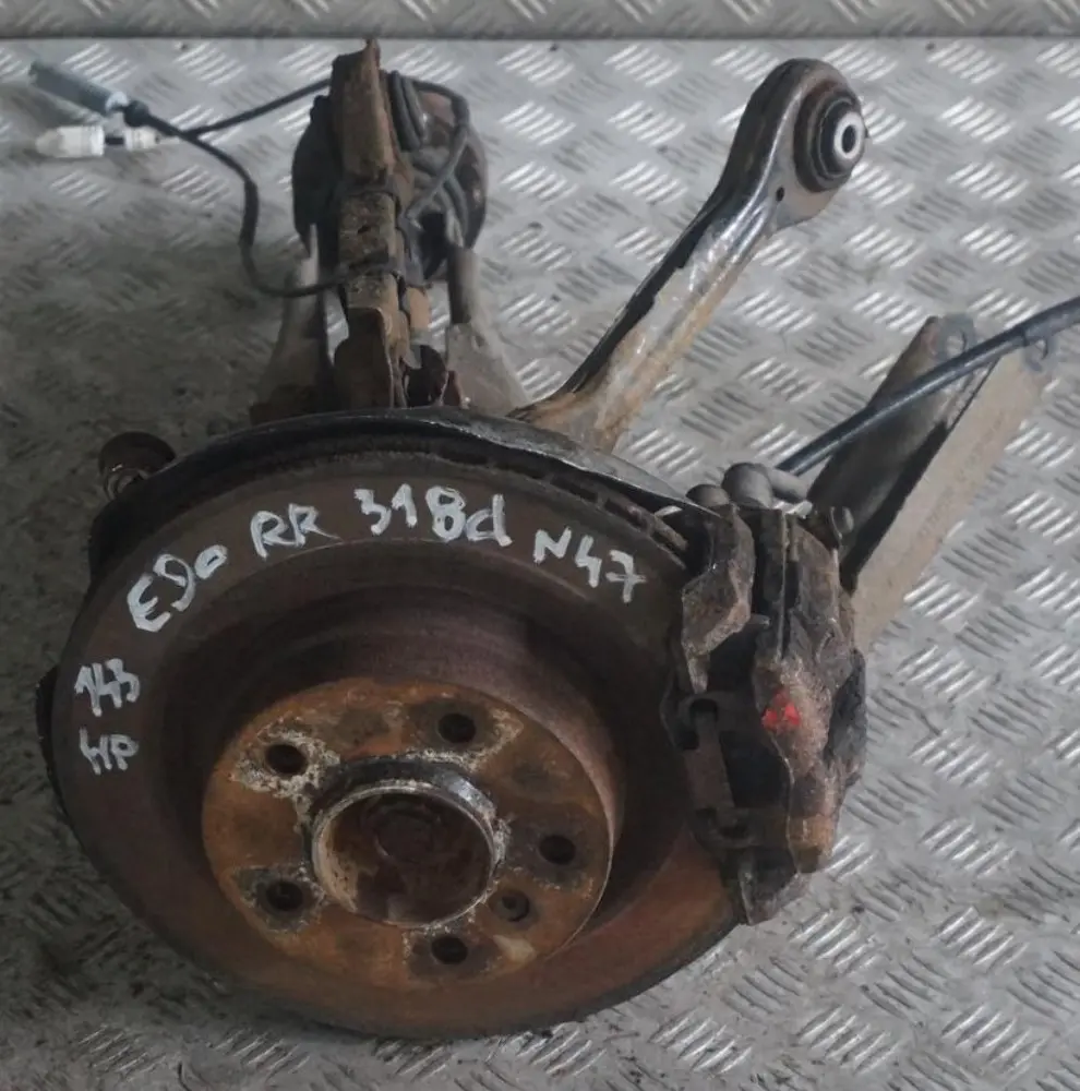 N47 Trasera Derecha O / S Suspension Pierna Eje Disco De Freno para BMW E90 318d con número de pieza 6774810 BMW E90 318d N47 Trasera Derecha O / S Suspension Pierna Eje Disco De Freno - SKU 6774810-14 - Número de pieza 6774810