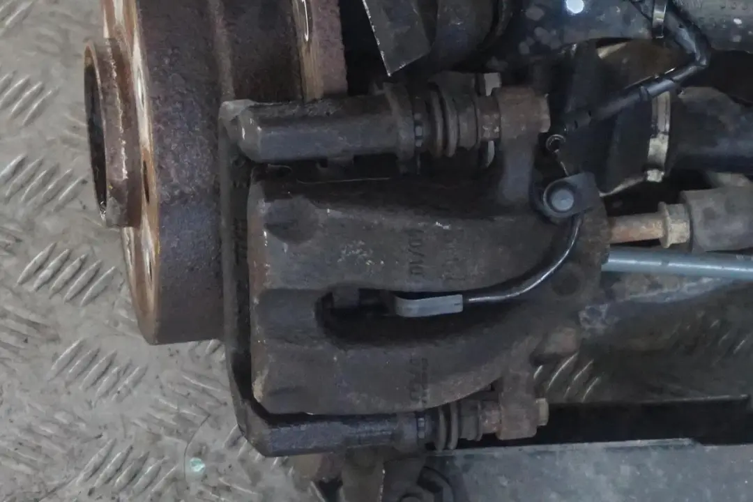 BMW E87 116i N45 Amortiguador Resorte Freno Suspensión Trasero Derecho - SKU 6774810-15 - Número de pieza 6774810